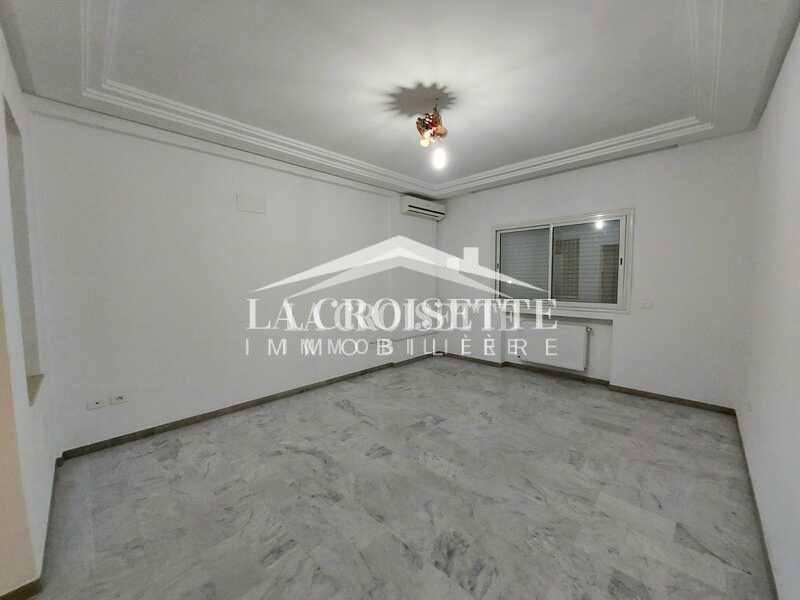 Appartement S+3 à La Marsa